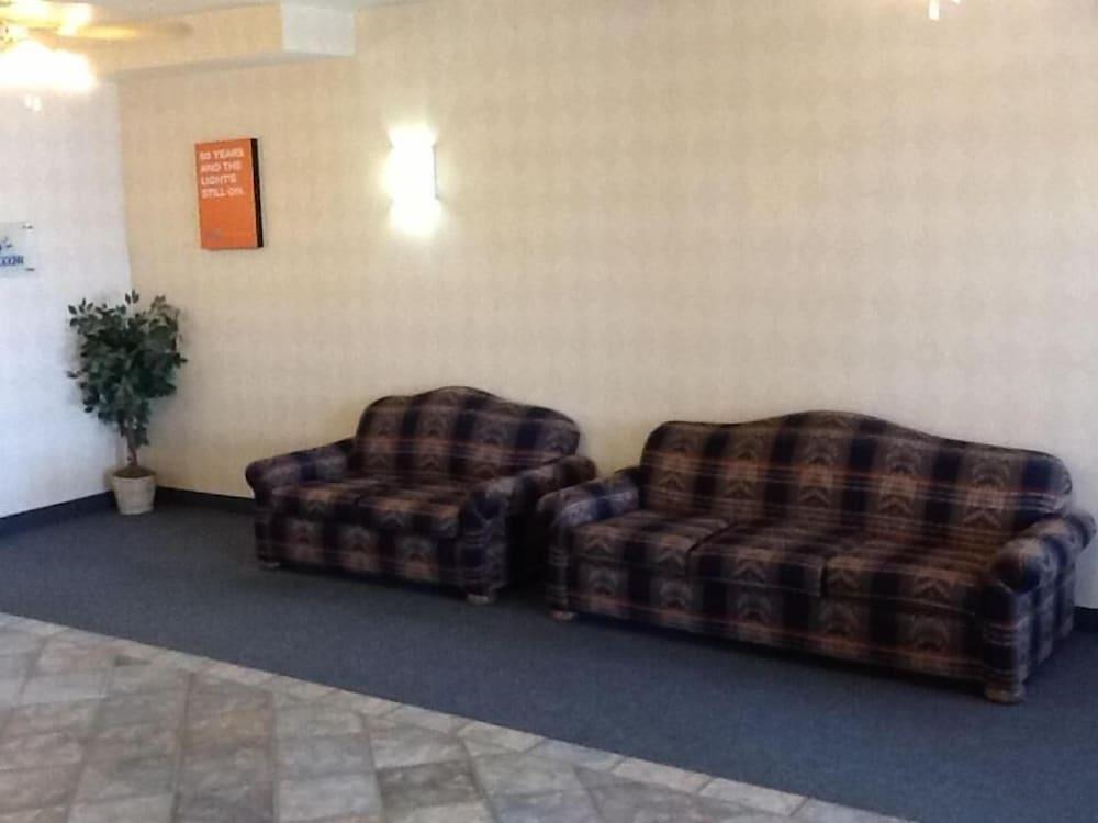 6-nephi, Ut Hotel