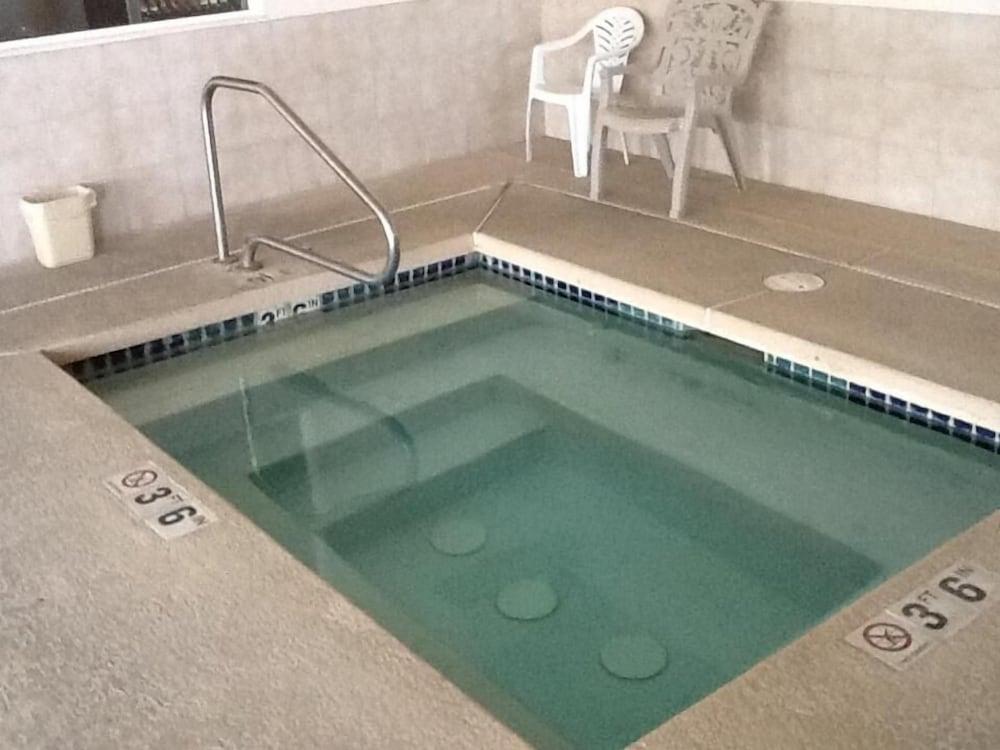 6-nephi, Ut Hotel 2*
