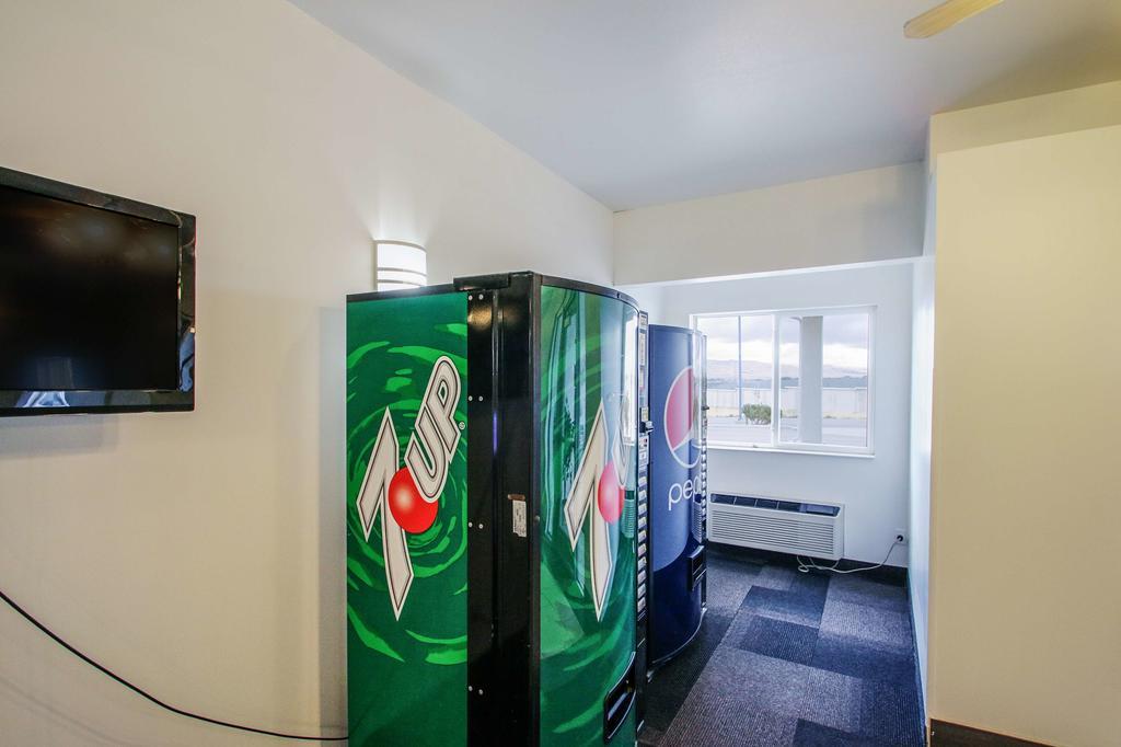 Hotel 6-nephi, Ut 2*