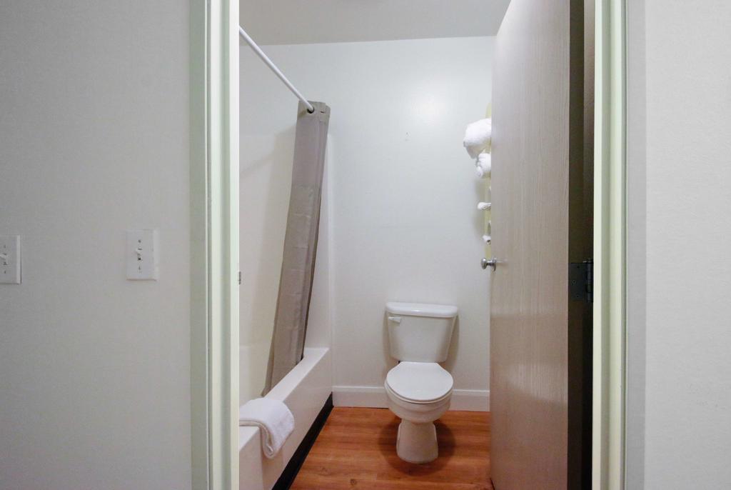 Hotel 6-nephi, Ut 2*