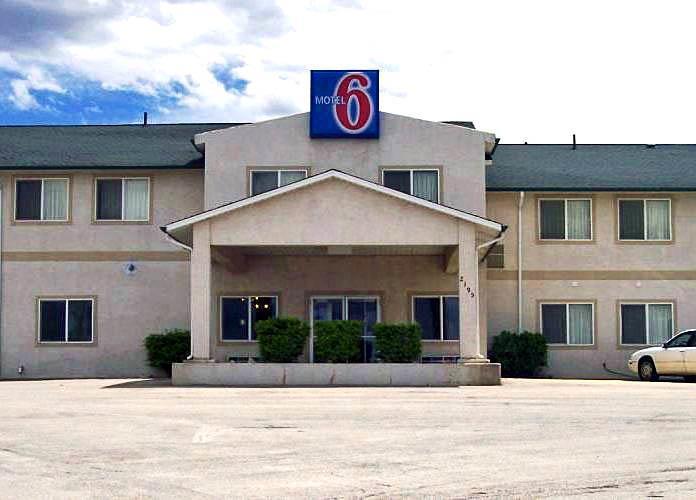 6-nephi, Ut Hotel