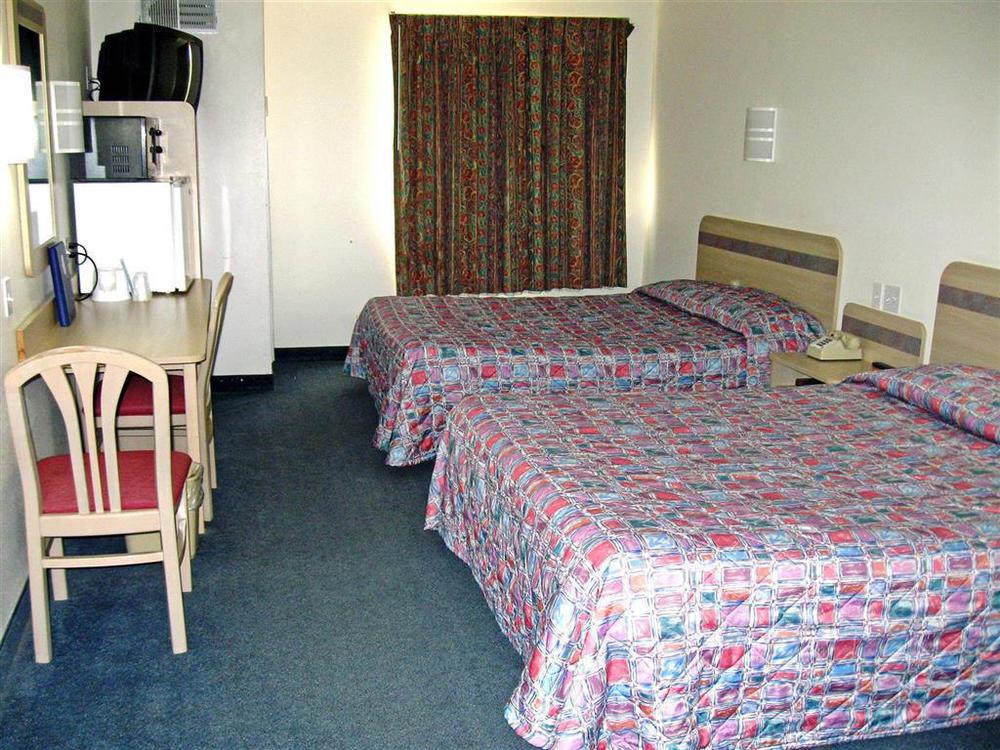 6-nephi, Ut Hotel